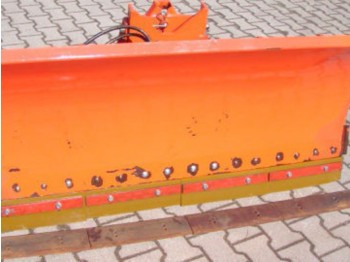 Kubota 1600 Schneepflug hydraulisch - Dozer bıçağı