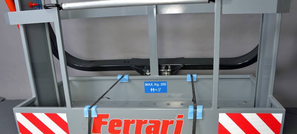 Araç üstü vinç Ferrari Arbeitskorb AGLY 2 Bundle: fotoğraf 6