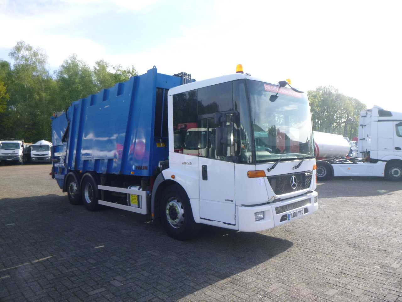 Çöp kamyonu Mercedes Econic 2629 6x2 RHD Faun refuse truck: fotoğraf 2