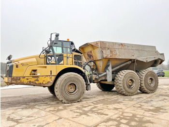 Belden kırma kaya kamyonu CATERPILLAR 740B