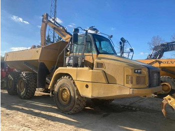 Belden kırma kaya kamyonu CATERPILLAR 730C2