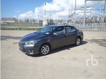 Binek araba TOYOTA COROLLA 1.6: fotoğraf 1