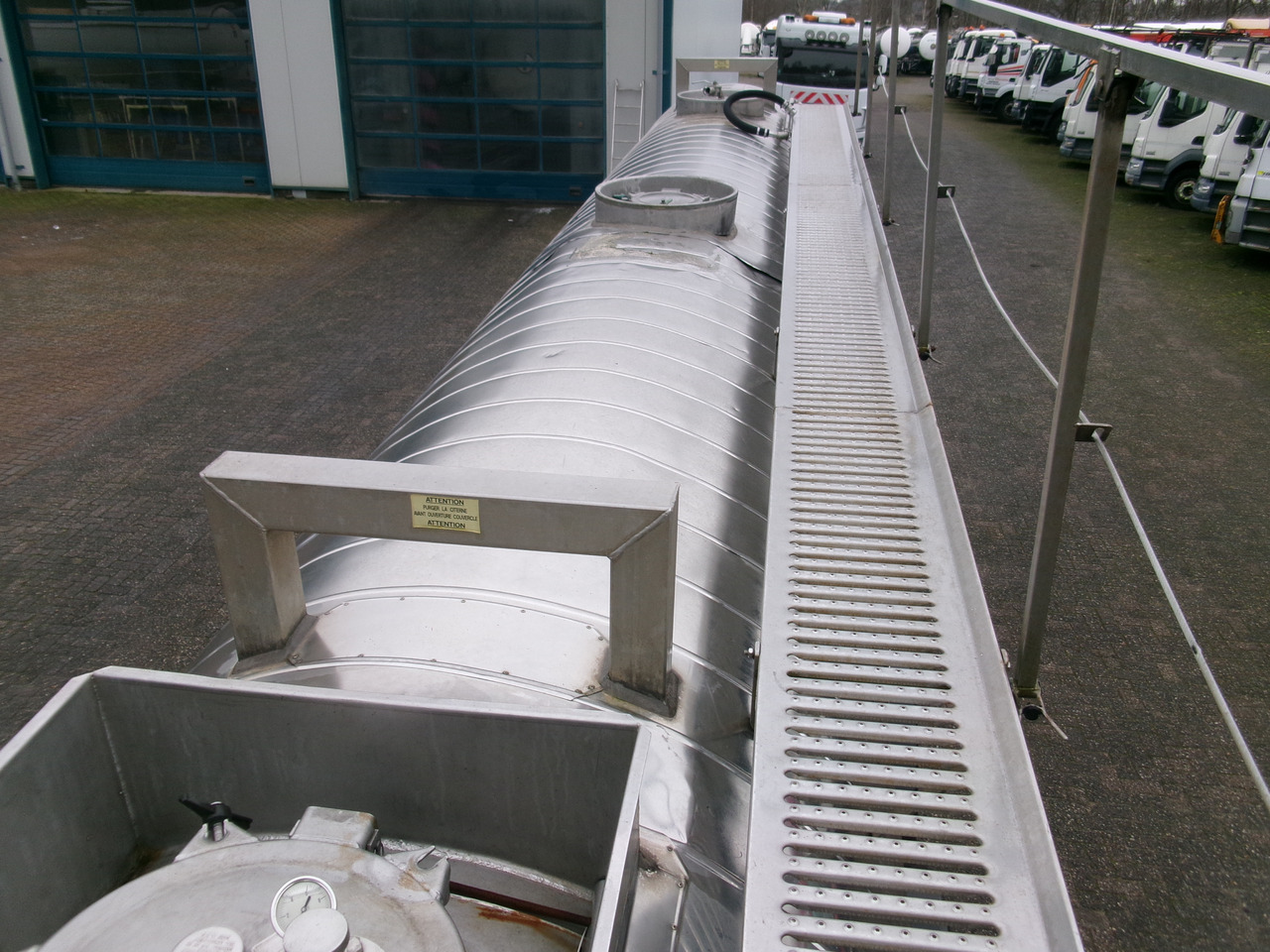 Tanker dorse nakliyatı için kimyasal maddeleri Maisonneuve Chemical tank inox 22.3 m3 / 1 comp: fotoğraf 8