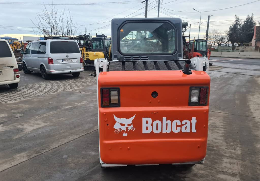 Mini yükleyici Bobcat T 110: fotoğraf 4