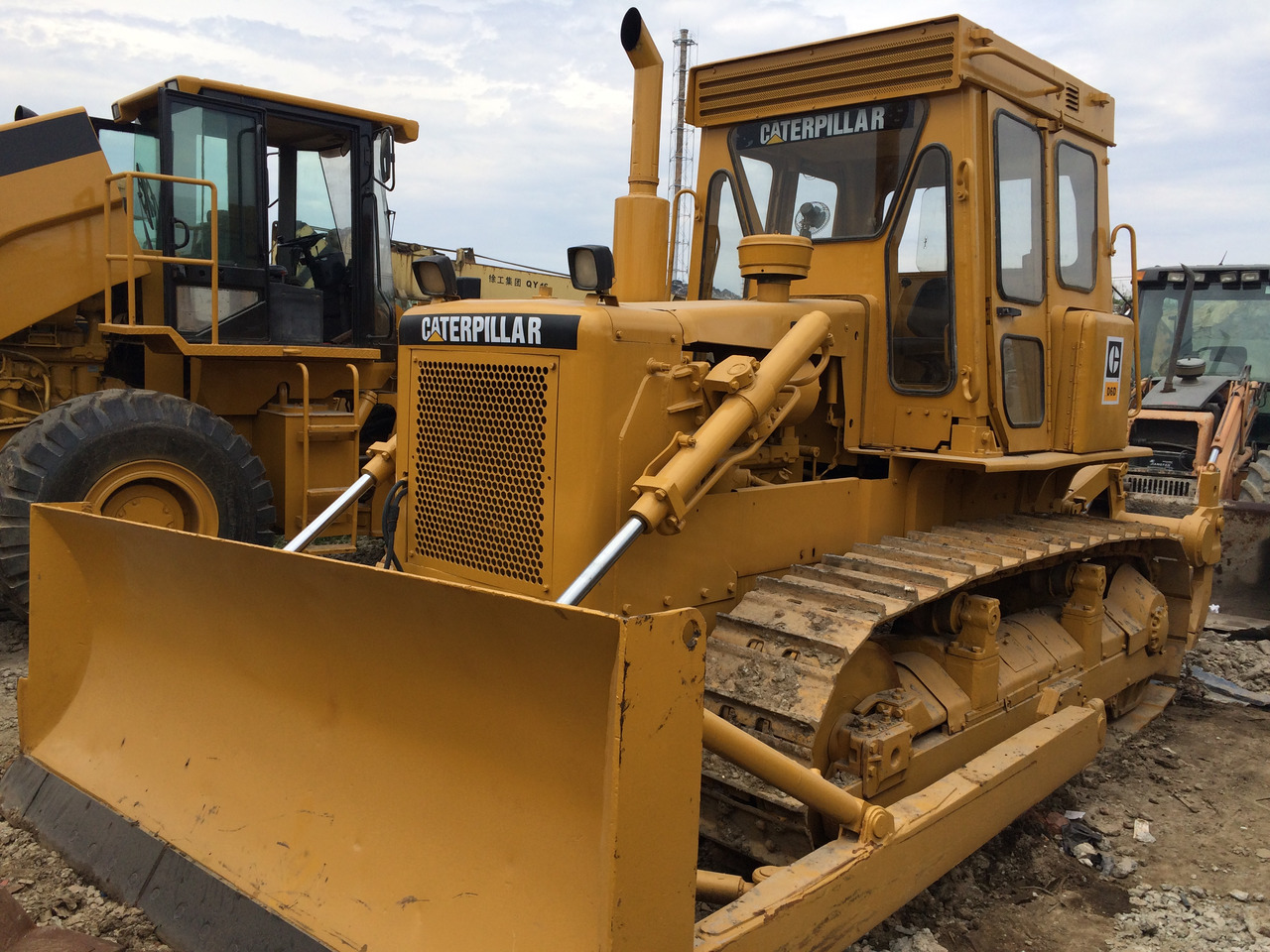 Yeni Buldozer Famous brand CATERPILLAR used D6D in  good condition for sale: fotoğraf 2