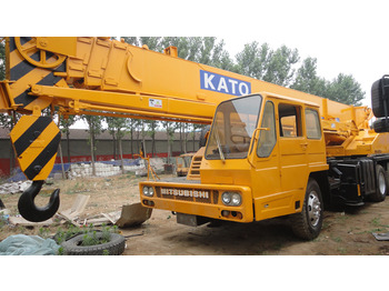 KATO NK-300E - Mobil vinç