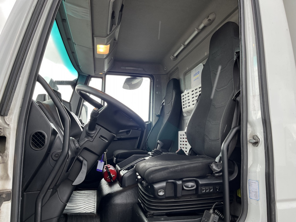 Kapalı kasa kamyon Iveco 120E25 Eurocargo 4x2  Koffer | Ladebordwand: fotoğraf 10