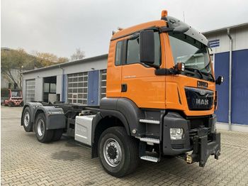 Konteynır taşıyıcı/ Yedek karoser kamyon MAN TGS 28.400 6x4-4 BL Eur 6 Winterd. Wechselfahrg.: fotoğraf 1