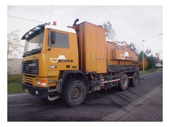 Volvo F1450 6X4 ADR - Tanker kamyon