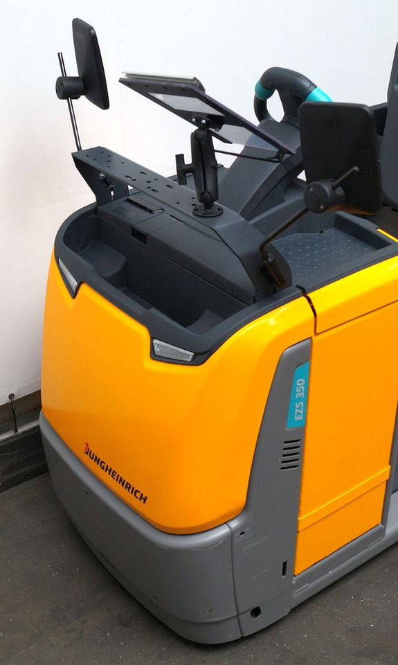 Akülü çekici Jungheinrich EZS350