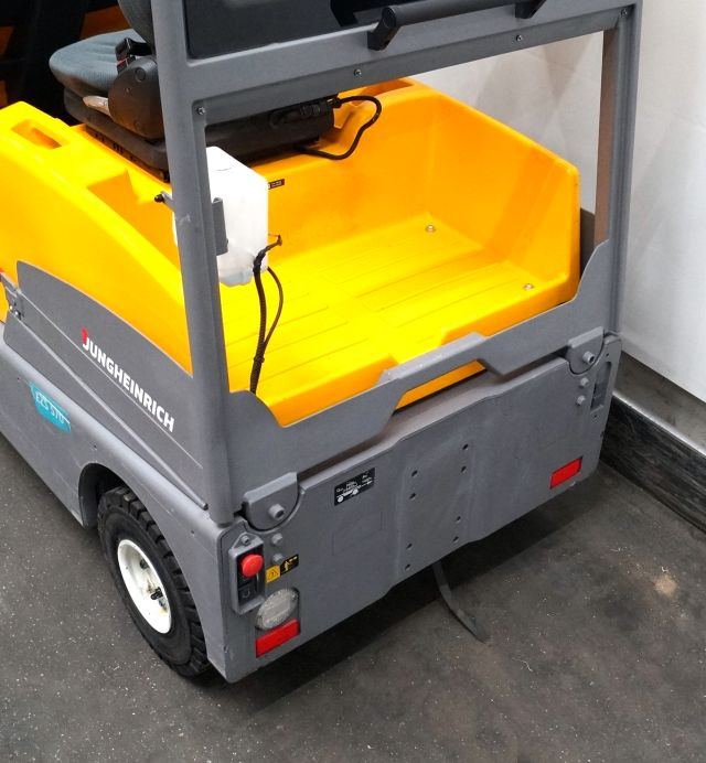 Akülü çekici Jungheinrich EZS570