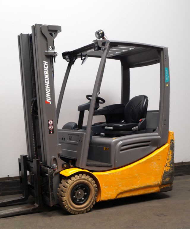 Elektrikli forklift Jungheinrich EFG216k