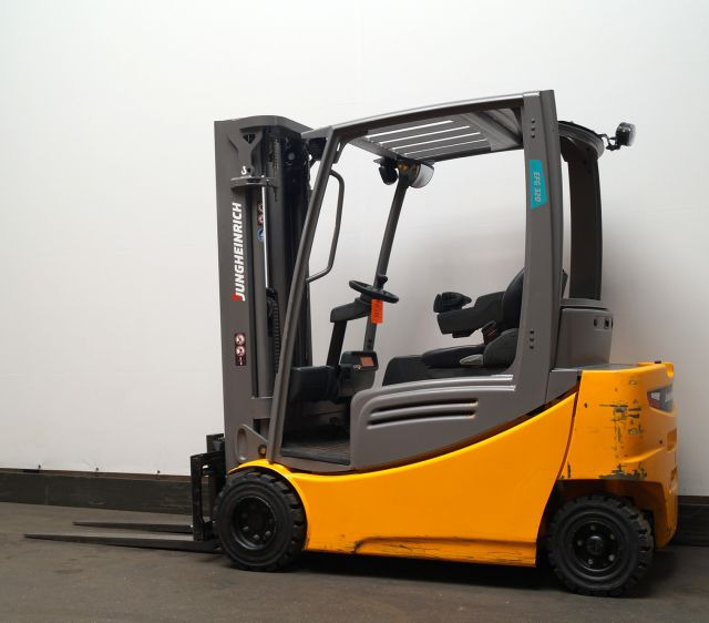Elektrikli forklift Jungheinrich EFG320