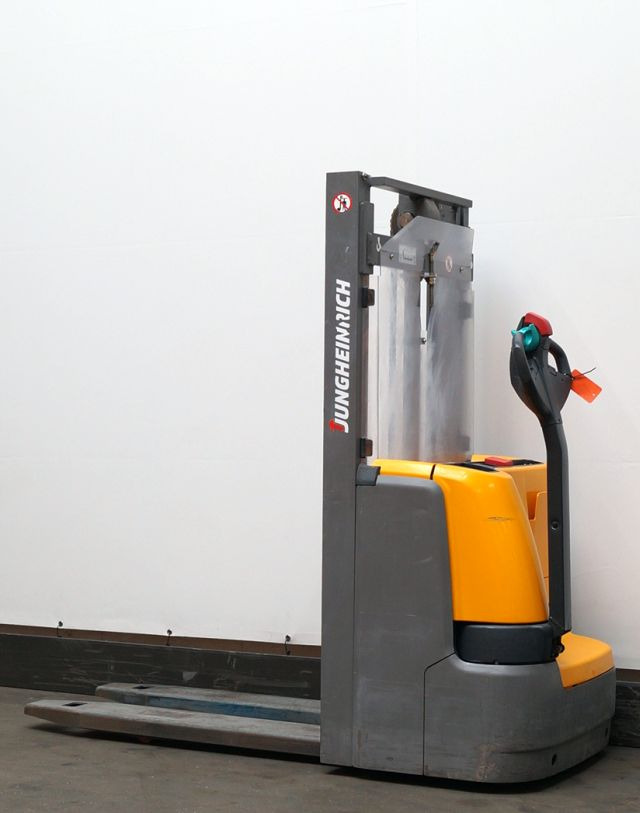 Istif makinası Jungheinrich EJC110