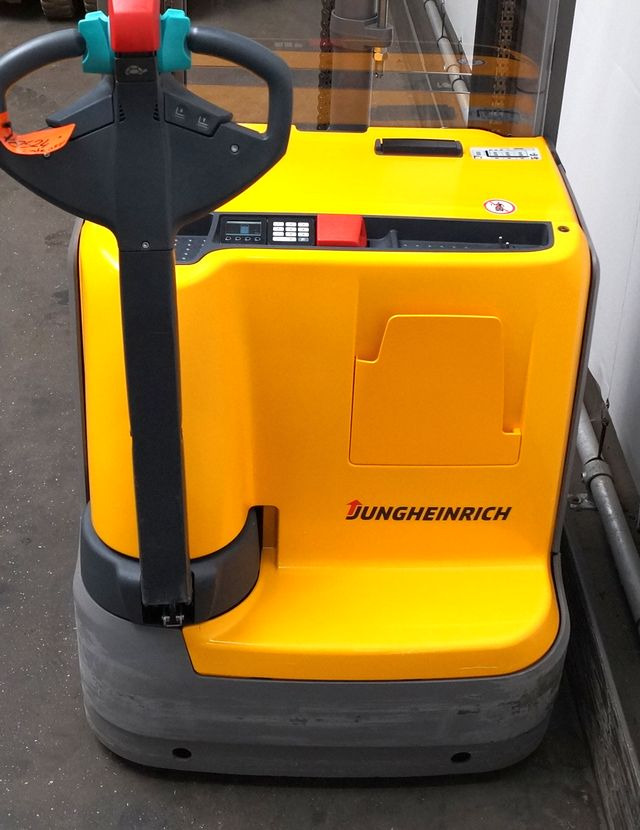 Istif makinası Jungheinrich EJC214