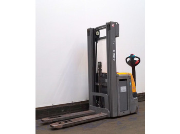 Istif makinası  Jungheinrich EJC214z