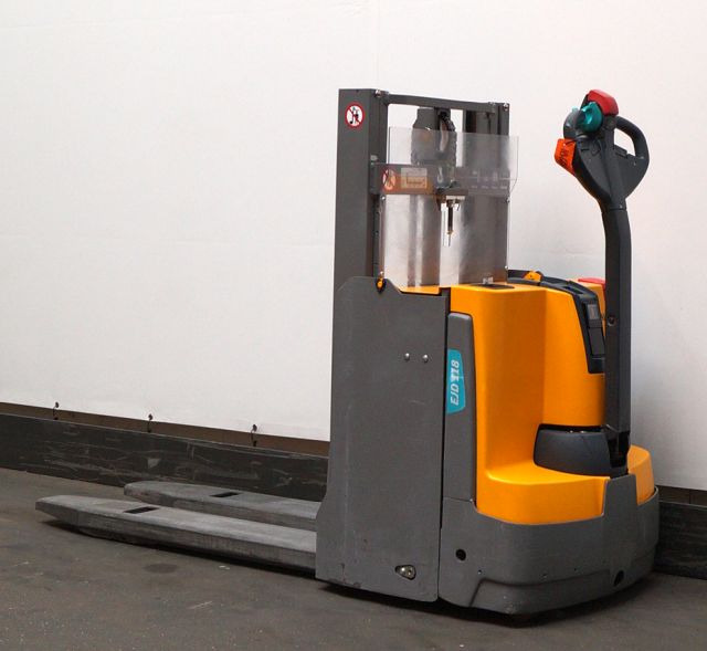 Istif makinası Jungheinrich EJD118