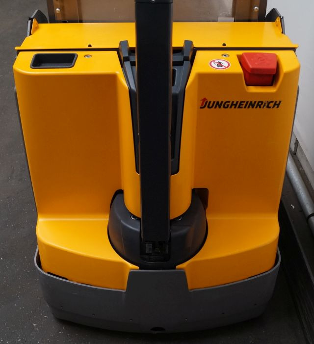 Istif makinası Jungheinrich EJD118