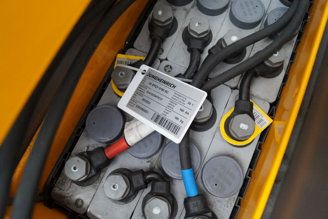 Istif makinası Jungheinrich EJD118