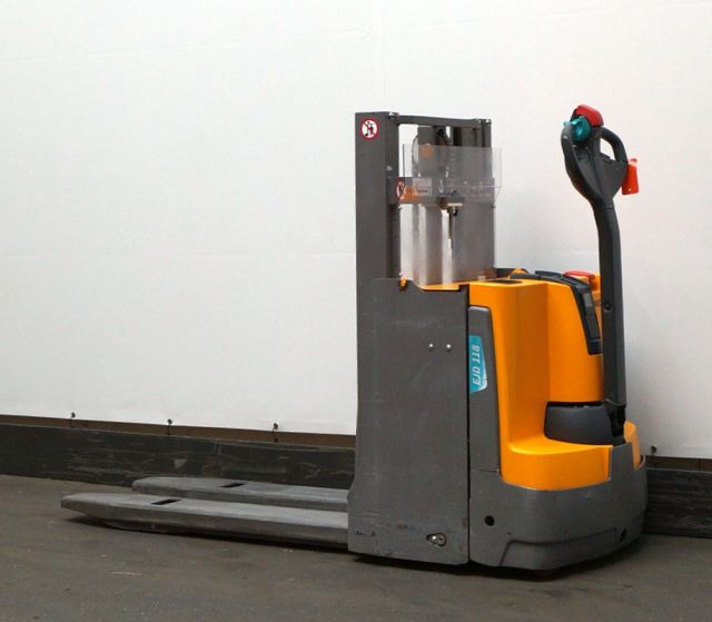 Istif makinası Jungheinrich EJD118