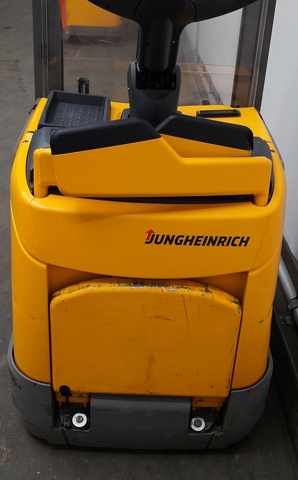 Istif makinası Jungheinrich ERC215