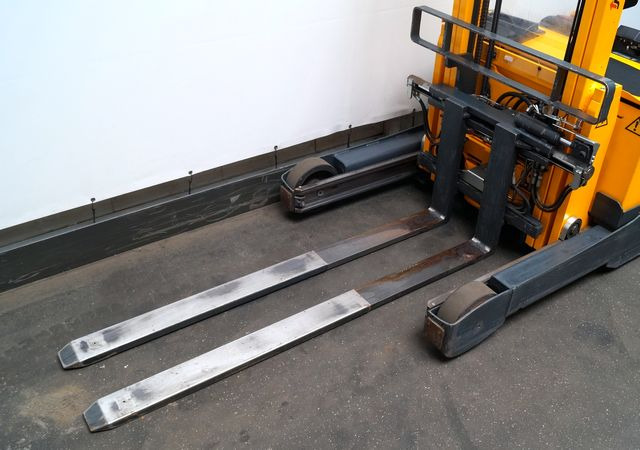 Istif makinası Jungheinrich ERV308