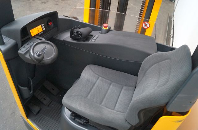 Reach truck Jungheinrich ETV214