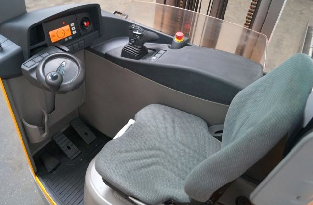 Reach truck Jungheinrich ETV216