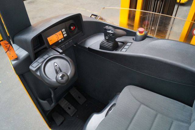 Reach truck Jungheinrich ETV320