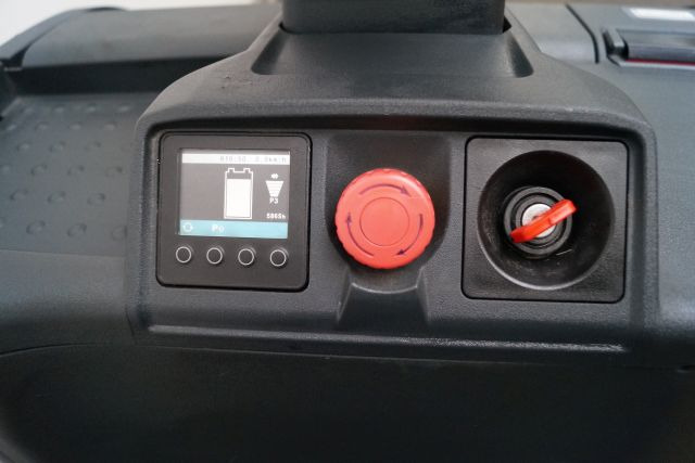 Sipariş hazırlama makinası Jungheinrich ECE220HP