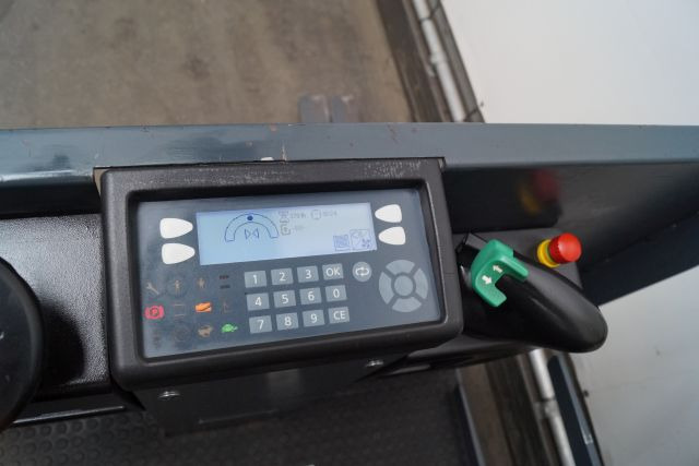 Sipariş hazırlama makinası Jungheinrich EKS312
