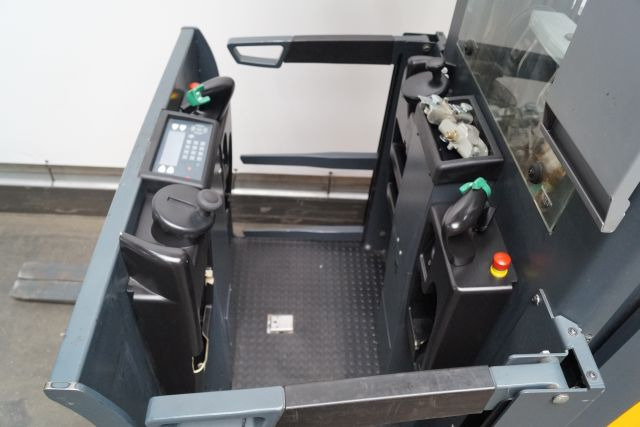 Sipariş hazırlama makinası Jungheinrich EKS312