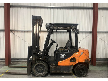 Dizel forklift DOOSAN