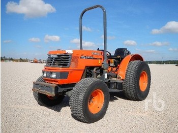 Kubota ME8200 - Traktör