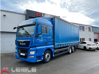 Tenteli kamyon MAN TGX 26.440