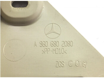 Kabin ve iç mekan - Kamyon Mercedes-Benz Actros MP4 2551 (01.13-): fotoğraf 4