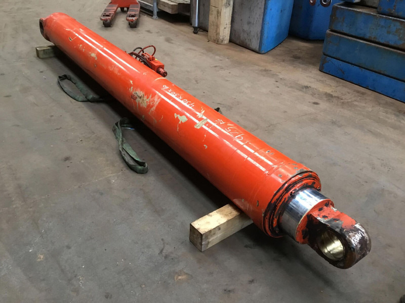 Hidrolik silindir - Vinç Terex Demag AC 100 boom cylinder: fotoğraf 2