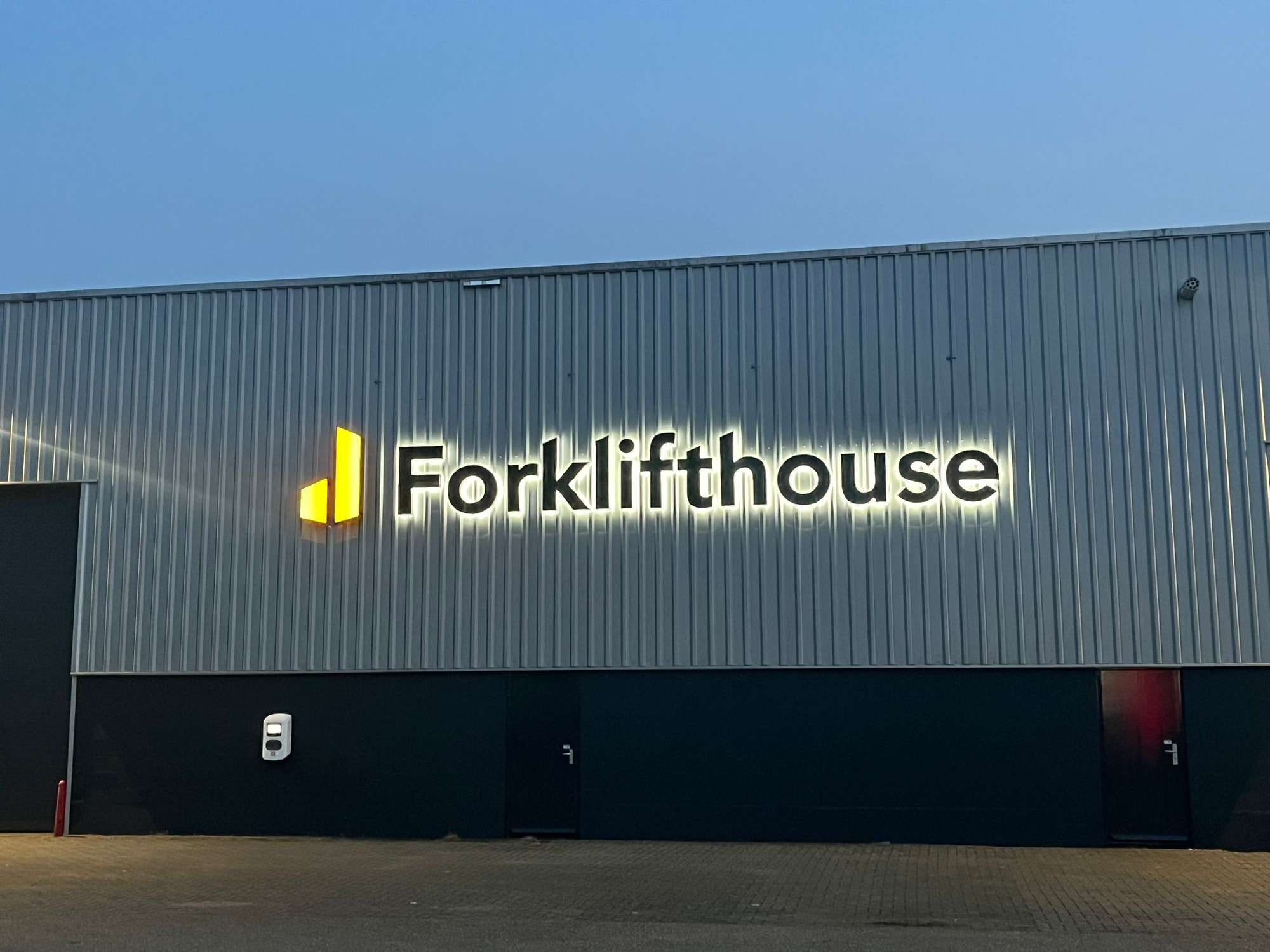 Forklifthouse B.V. - Malzeme taşıma ekipmanları undefined: fotoğraf 6