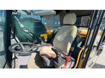 Tekerlekli ekskavatör Volvo EW180D 20500 Kg Verstellausleger OilQuick: fotoğraf 5 Tekerlekli ekskavatör Volvo EW180D 20500 Kg Verstellausleger OilQuick: fotoğraf 5