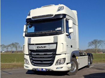 Kancalı yükleyici kamyon DAF XF 480