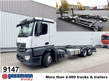 Kancalı yükleyici kamyon MERCEDES-BENZ Actros 2548
