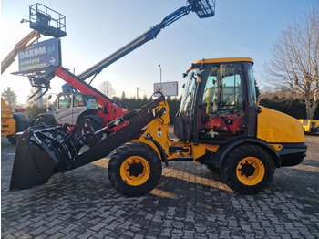 Tekerlekli yükleyici JCB 406