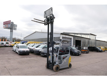 Kamyona monte forklift STILL RX20