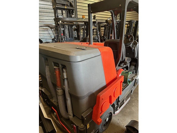 Yer süpürme makinası hako powerboss PB-45-LPUK Naitilus: fotoğraf 3 Yer süpürme makinası hako powerboss PB-45-LPUK Naitilus: fotoğraf 3