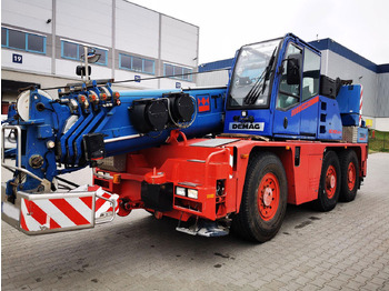 Mobil vinç DEMAG