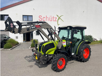 Traktör CLAAS Nexos