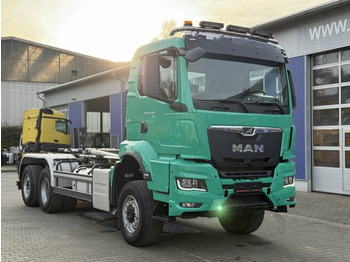 Kancalı yükleyici kamyon MAN