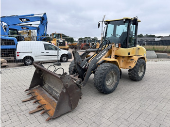 Tekerlekli yükleyici VOLVO L 30 B PRO 3er Kreis Klappschaufel+Palettengabel: fotoğraf 3