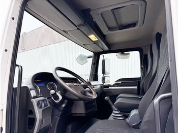 İç mekan fotoğrafi 1: Kapalı kasa kamyon MAN TGL 8.150 4x2 BL TGL 8.150 4x2 BL, Möbelkoffer mit Rolltor