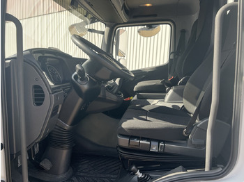 İç mekan fotoğrafi 1: Damperli kamyon Mercedes-Benz Atego 818/23 K 4x2 Atego 818/23 K 4x2, 2x AHK, Meiller-Kipper, mehrfach Vorhanden!